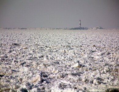 zzzzlakeerie4.jpg