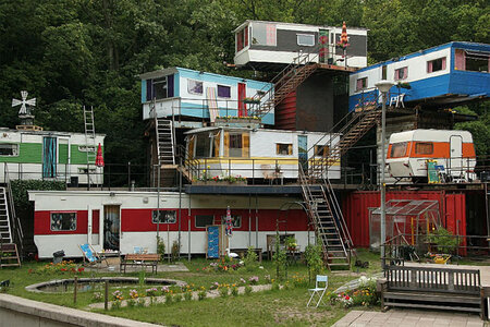 post%20redneck-mansion1.jpg