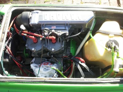 Under the hood.jpg Under the hood.jpg