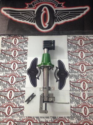 QS-Sgreen-black.jpg