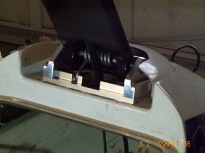 handlepole bracket 011.jpg