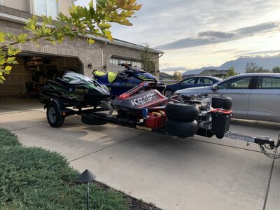 Skis on trailer2.jpg