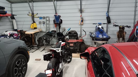garage.jpg