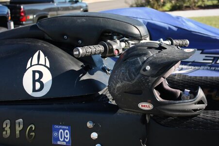 Helmet with Shuffle 007.jpg