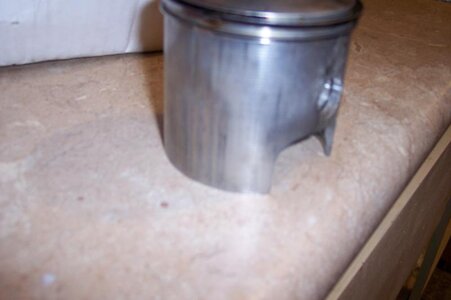 Pistons Pics 001.jpg