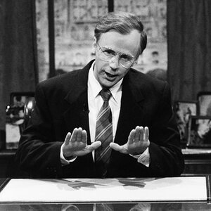 SNL-DanaCarvey-GeorgeBushSr3.jpg