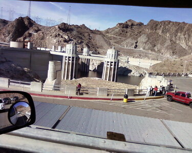 hoover dam 1-5-10.jpg