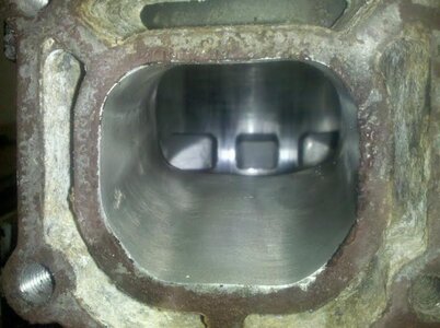 exhaustport1.jpg exhaustport1.jpg