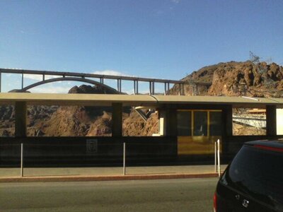 hoover dam middle.jpeg