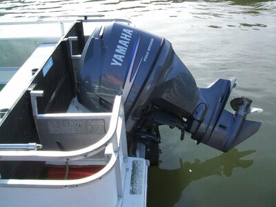 party boat 002.jpg